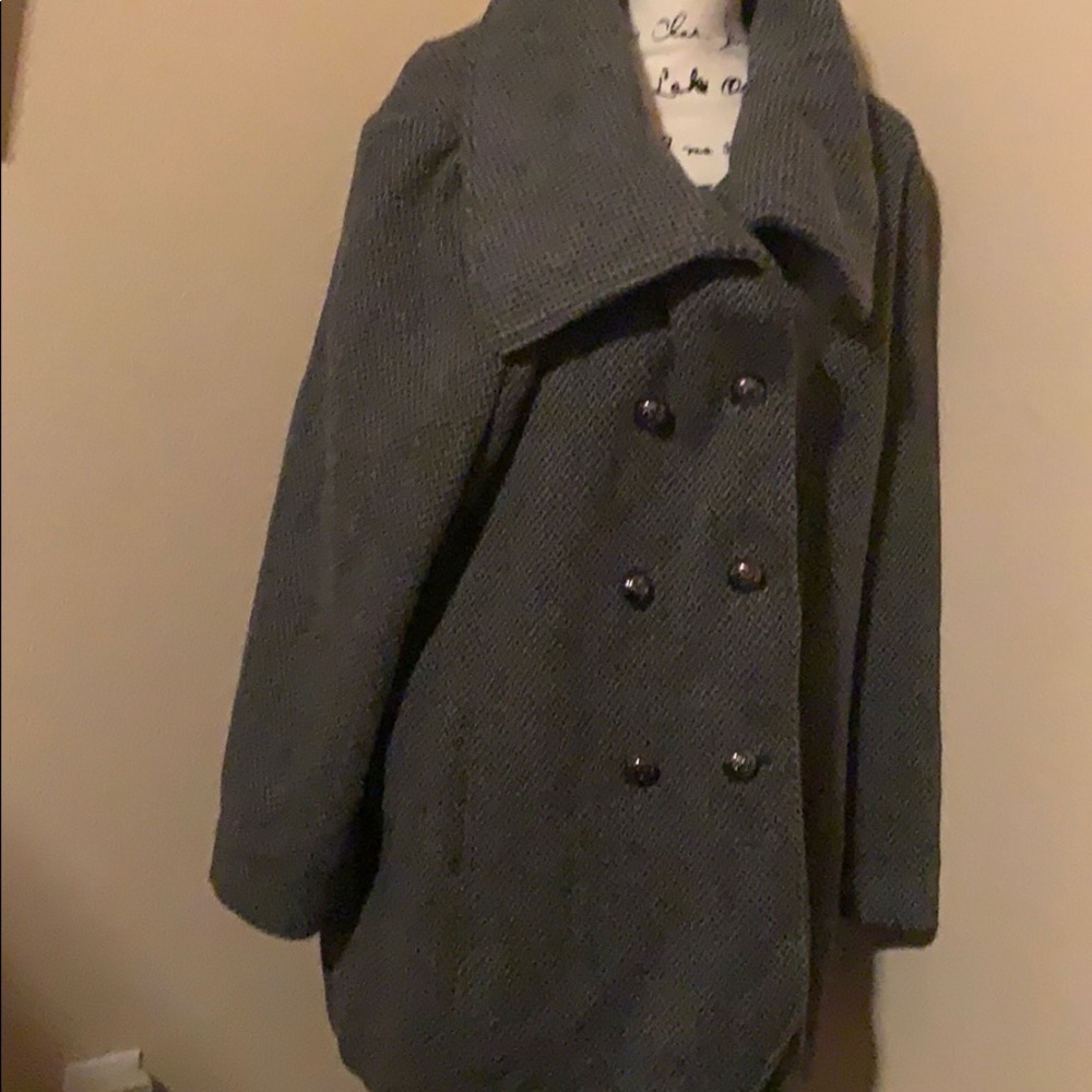Coat - Picture 8 of 11